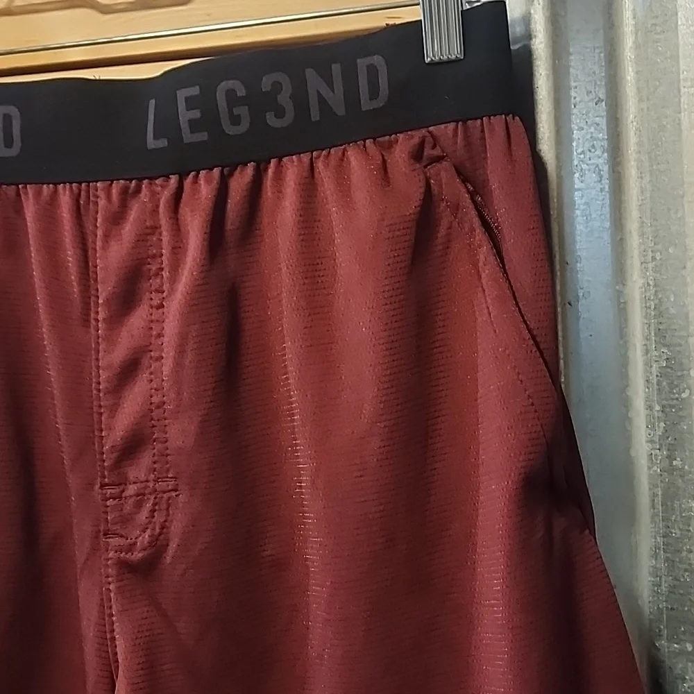 Legend Shorts Size Large Mens